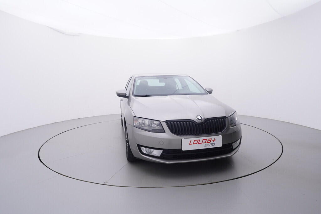 OV190V10153_17.webp_OCTAVIA Ambiente 1.6 TDI 81 kW manuál