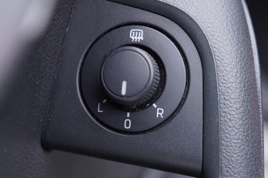 OV190V10153_21.webp_OCTAVIA Ambiente 1.6 TDI 81 kW manuál