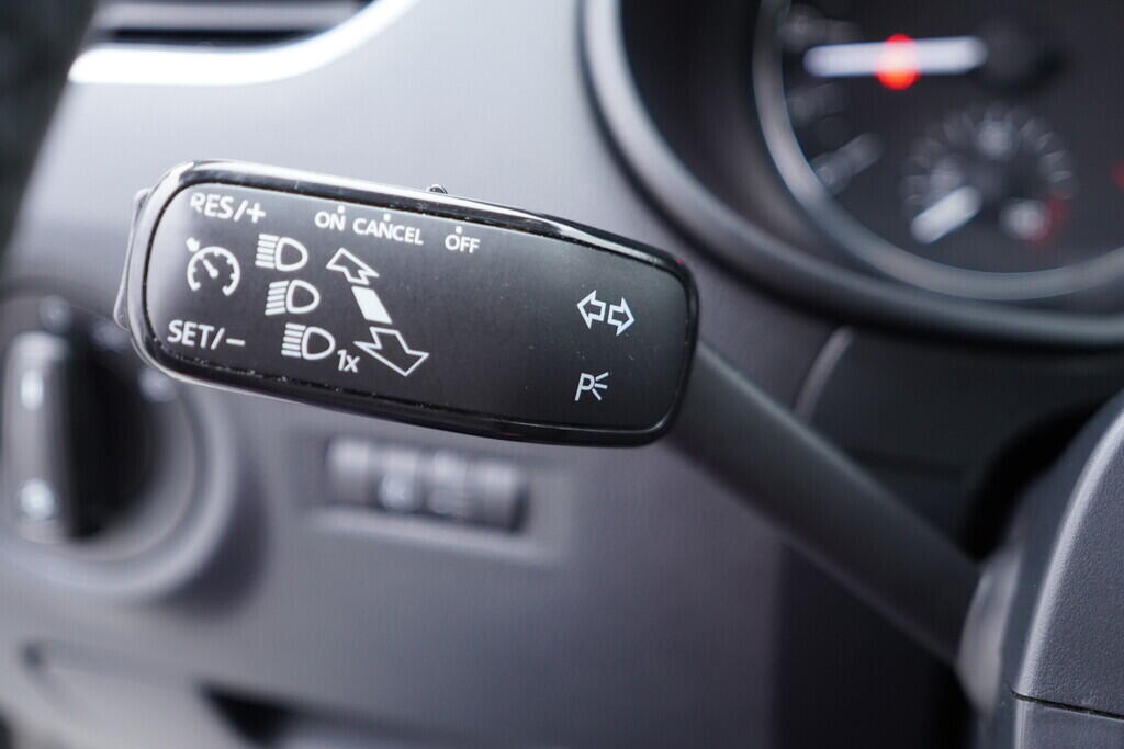 OV190V10153_24.webp_OCTAVIA Ambiente 1.6 TDI 81 kW manuál