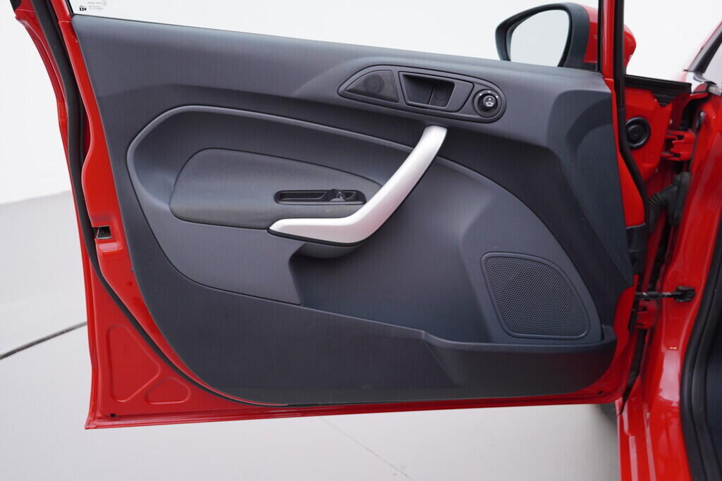 OV190V10154_19.webp_FIESTA  1.2  60 kW manuál