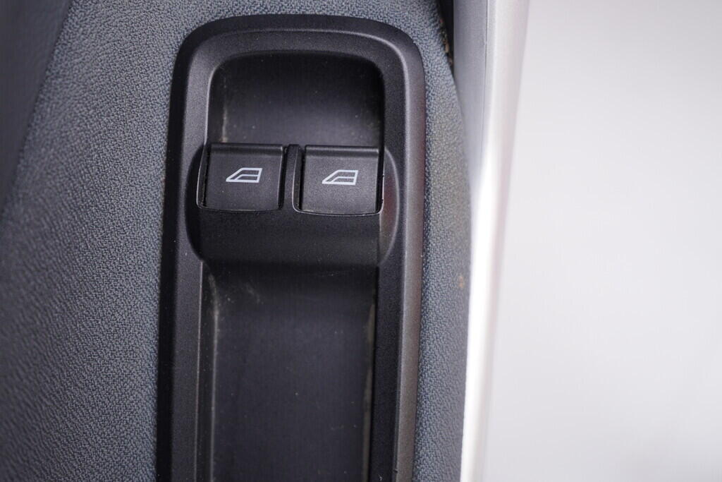 OV190V10154_20.webp_FIESTA  1.2  60 kW manuál