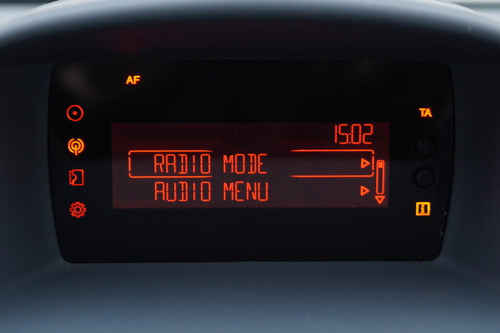 OV190V10154_27.webp_FIESTA  1.2  60 kW manuál