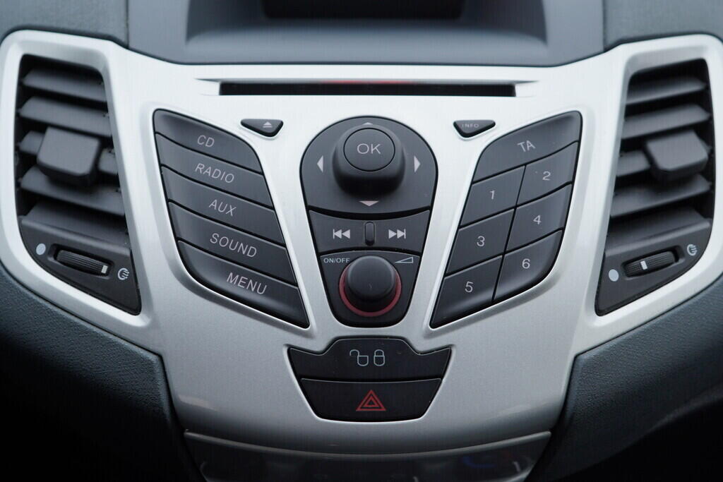 OV190V10154_28.webp_FIESTA  1.2  60 kW manuál