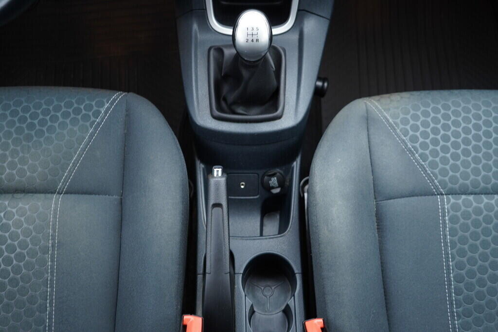 OV190V10154_30.webp_FIESTA  1.2  60 kW manuál