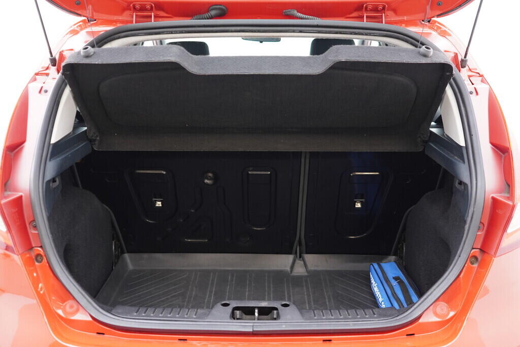 OV190V10154_33.webp_FIESTA  1.2  60 kW manuál