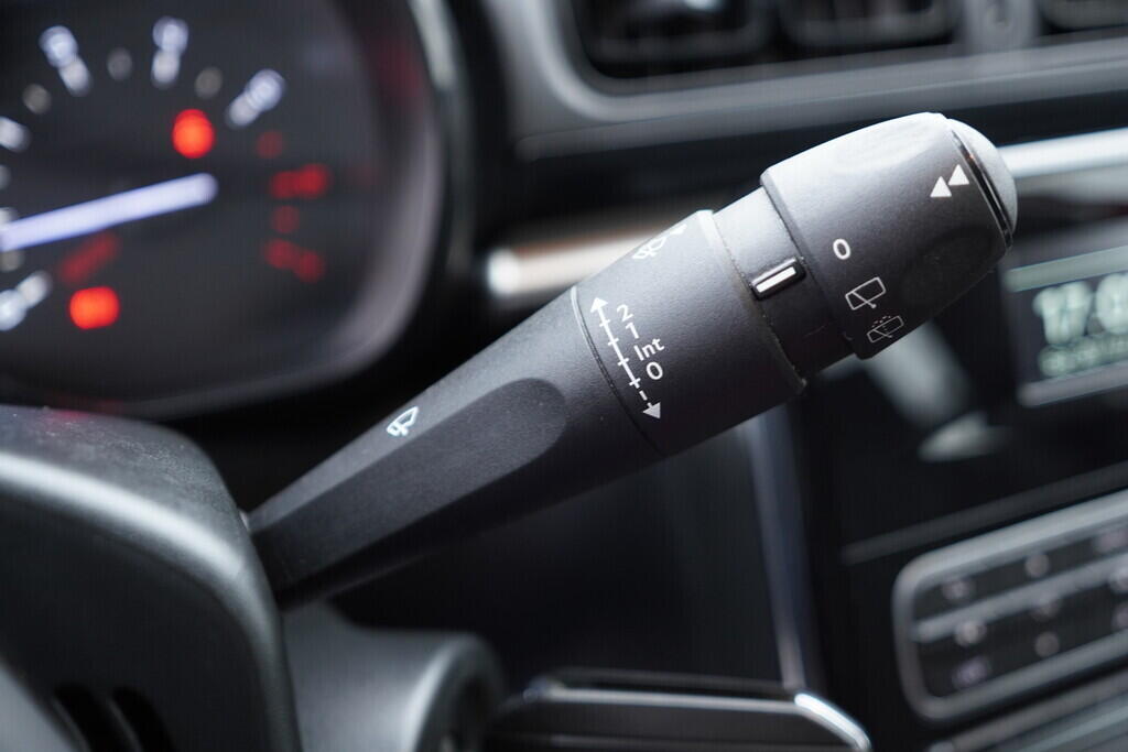 OV190V10155_25.webp_C3  1.2 1.2 PureTech 60 kW manuál