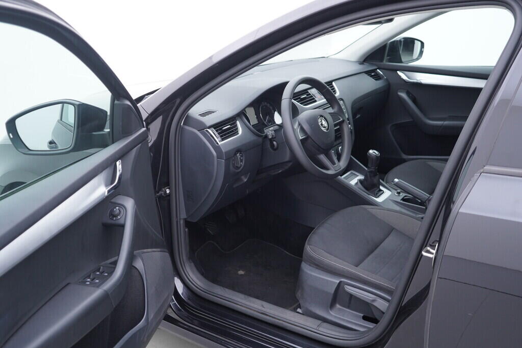 OV190V10156_18.webp_OCTAVIA Ambition 1.5 TSI 110 kW manuál