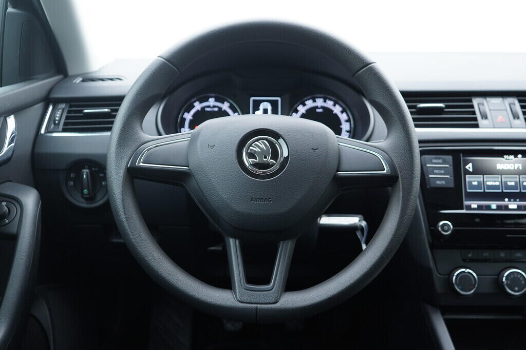 OV190V10156_27.webp_OCTAVIA Ambition 1.5 TSI 110 kW manuál