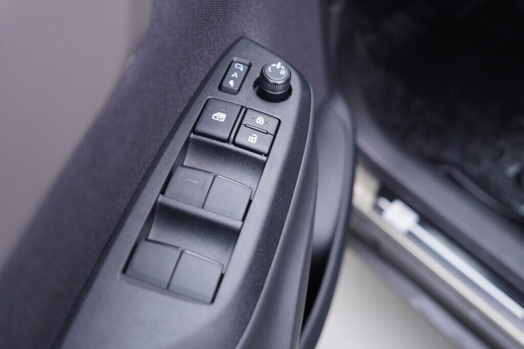 OV190V10163_20.webp_YARIS CROSS Adventure 1.5 HEV 68 kW automat