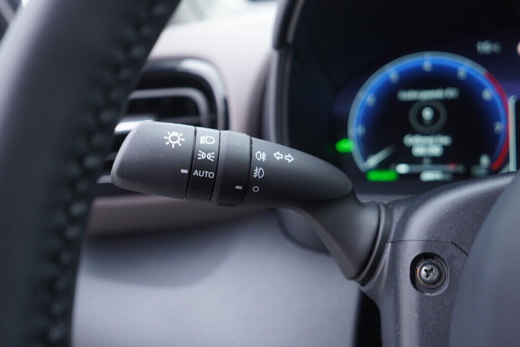 OV190V10163_23.webp_YARIS CROSS Adventure 1.5 HEV 68 kW automat