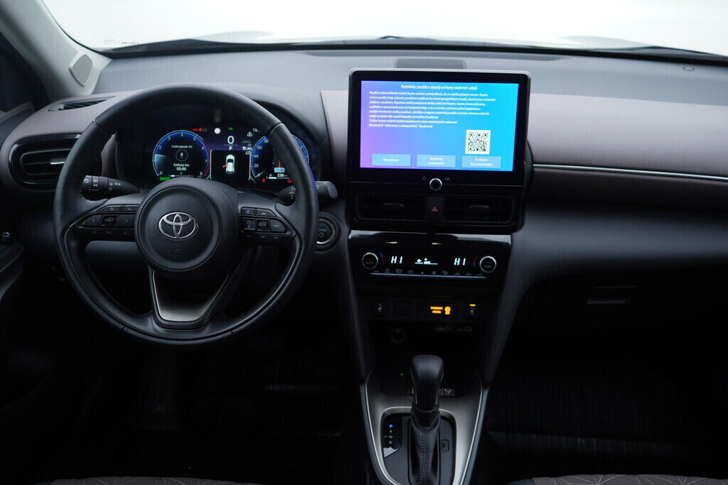 OV190V10163_25.webp_YARIS CROSS Adventure 1.5 HEV 68 kW automat