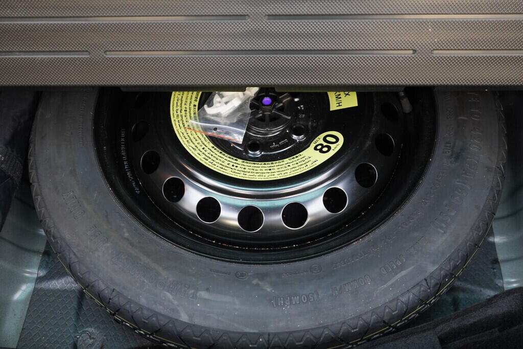 OV190V10164_35.webp_TUCSON Trikolor 1.6  100 kW manuál