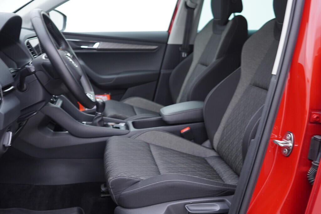 OV190V10166_22.webp_KAROQ Style 2.0 TDI 85 kW manuál, DPH