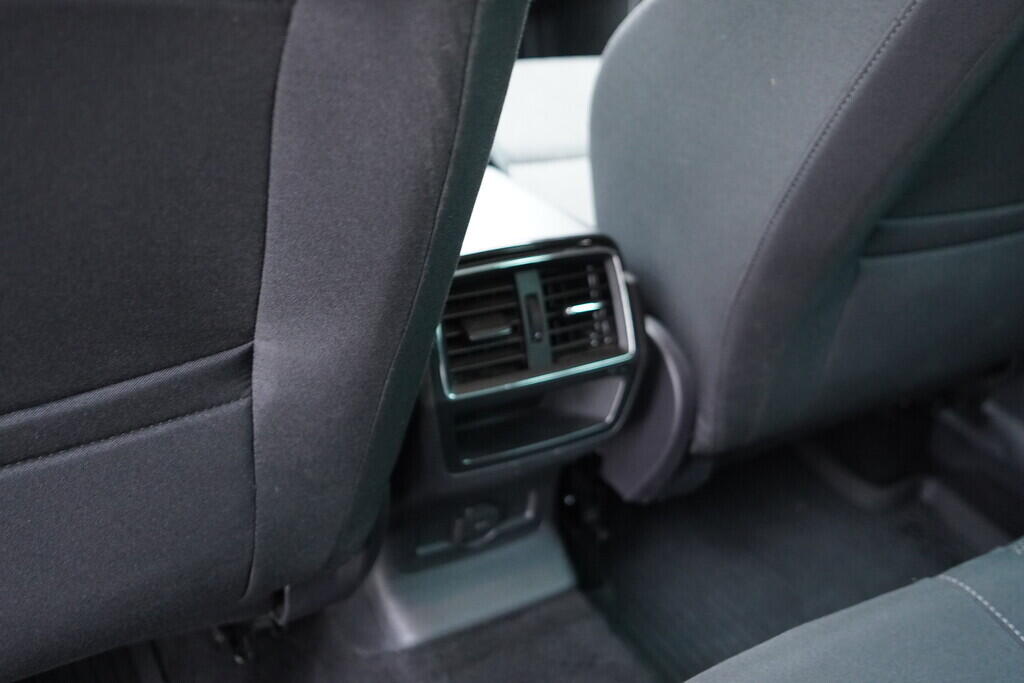 OV190V10166_34.webp_KAROQ Style 2.0 TDI 85 kW manuál, DPH