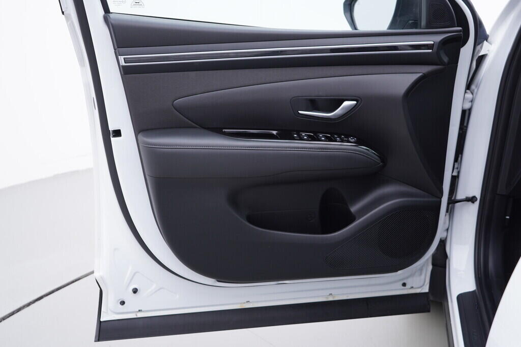 OV190V10167_19.webp_TUCSON Smart AT 1.6 T-GDI PHEV 132 kW automat, DPH