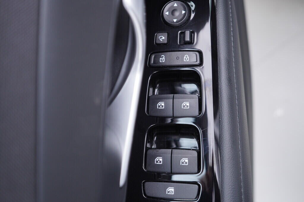 OV190V10167_20.webp_TUCSON Smart AT 1.6 T-GDI PHEV 132 kW automat, DPH