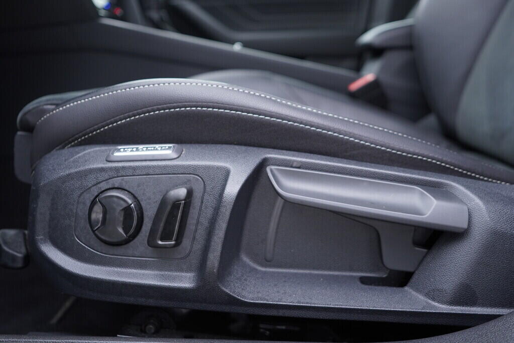 OV190V10168_21.webp_ARTEON Elegance 2.0 TDI 110 kW automat, DPH