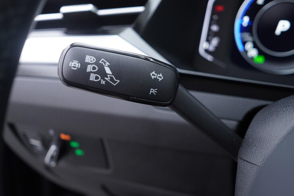 OV190V10168_24.webp_ARTEON Elegance 2.0 TDI 110 kW automat, DPH