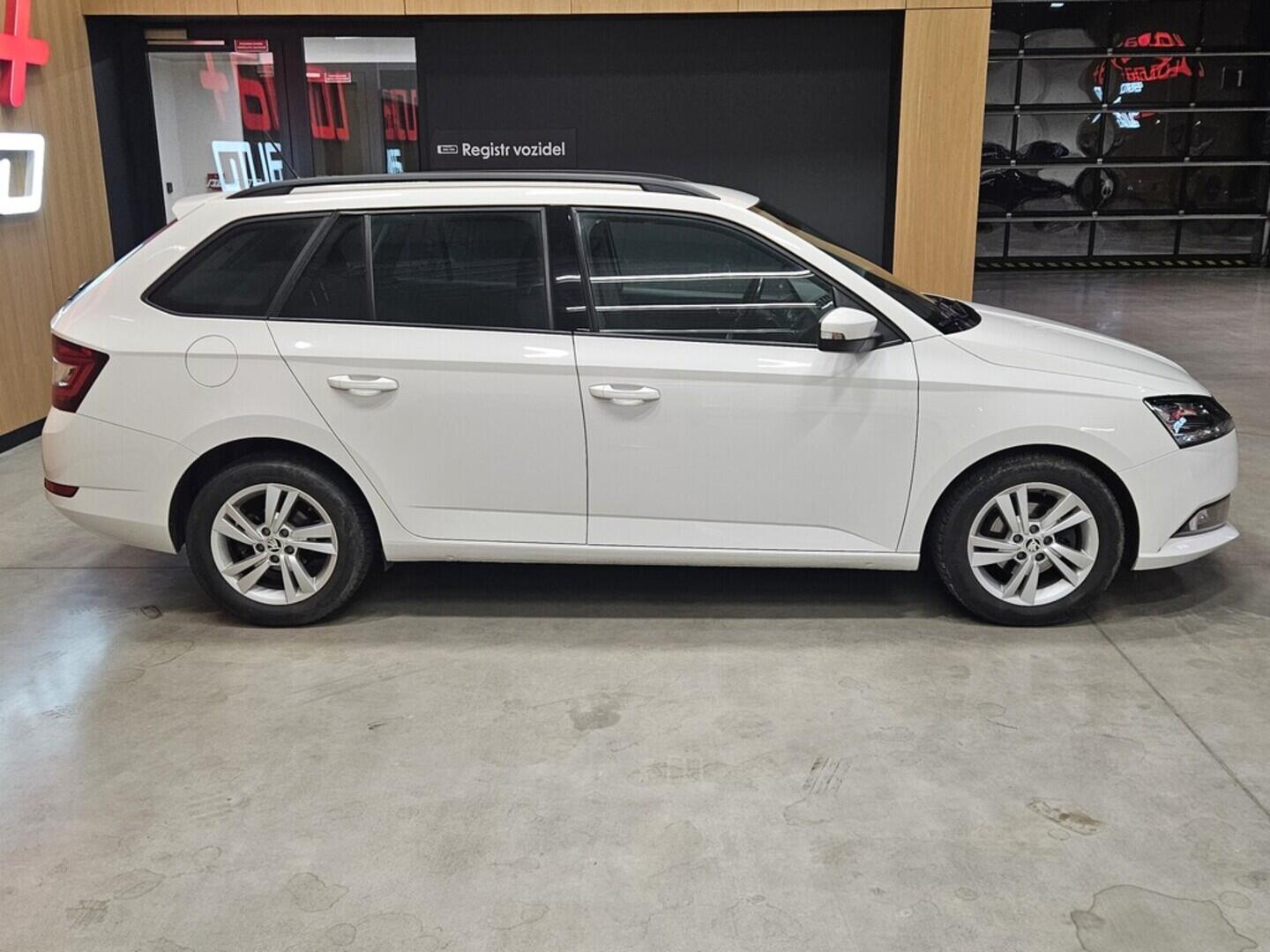 OV190V10170_12.webp_FABIA Style 1.0 TSI 70 kW manuál, DPH