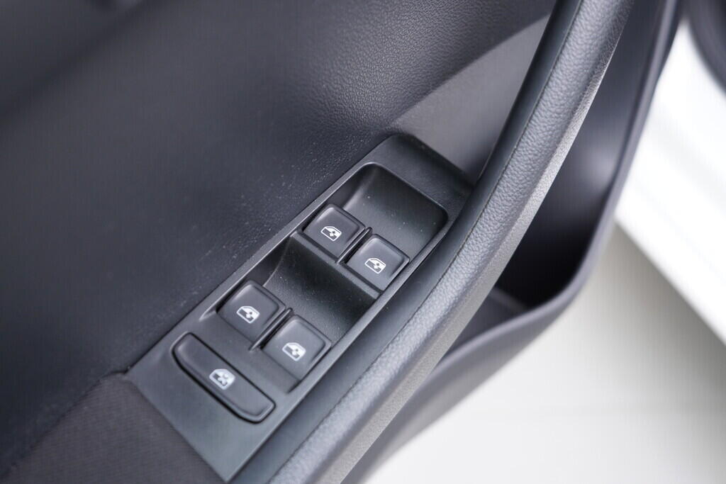 OV190V10170_20.webp_FABIA Style 1.0 TSI 70 kW manuál, DPH