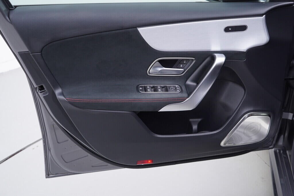 OV190V10171_19.webp_A140 AMG 2.0 Mercedes-AMG A 35 4MATIC (W177) 225 kW automat