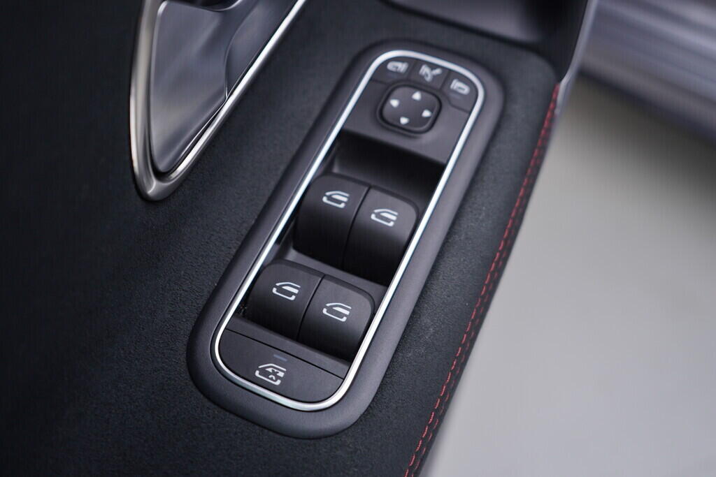 OV190V10171_20.webp_A140 AMG 2.0 Mercedes-AMG A 35 4MATIC (W177) 225 kW automat