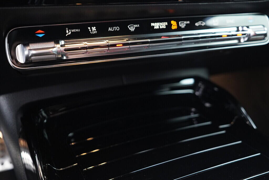 OV190V10171_34.webp_A140 AMG 2.0 Mercedes-AMG A 35 4MATIC (W177) 225 kW automat