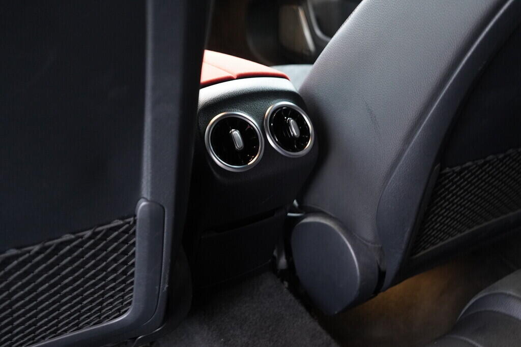 OV190V10171_39.webp_A140 AMG 2.0 Mercedes-AMG A 35 4MATIC (W177) 225 kW automat