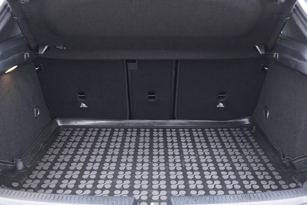 OV190V10171_41.webp_A140 AMG 2.0 Mercedes-AMG A 35 4MATIC (W177) 225 kW automat