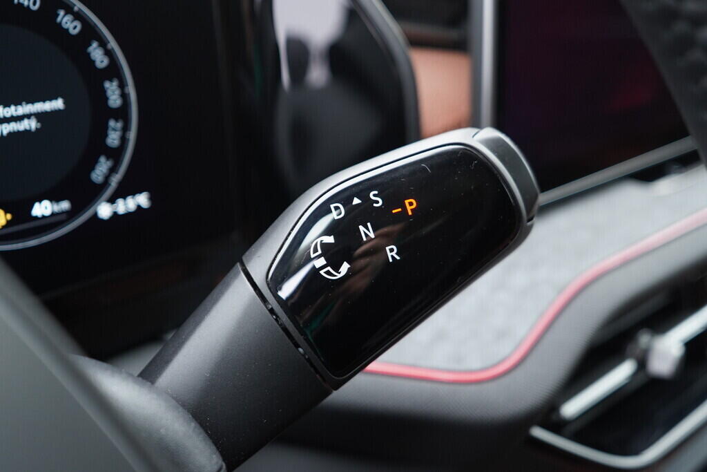 OV190V10173_25.webp_KODIAQ Selection 2.0 TDI 142 kW automat, DPH