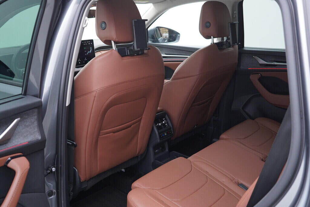 OV190V10173_37.webp_KODIAQ Selection 2.0 TDI 142 kW automat, DPH