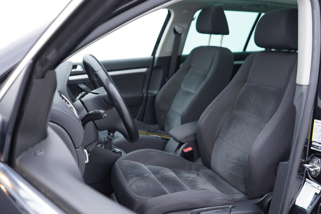 OV190V10175_22.webp_GOLF VARIANT Comfortline 1.4 TSI 90 kW manuál