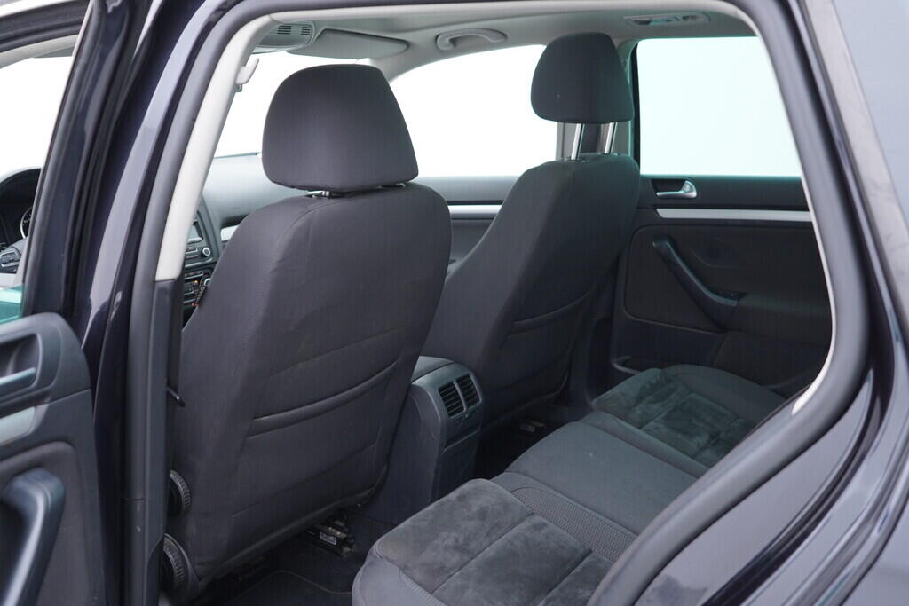 OV190V10175_23.webp_GOLF VARIANT Comfortline 1.4 TSI 90 kW manuál