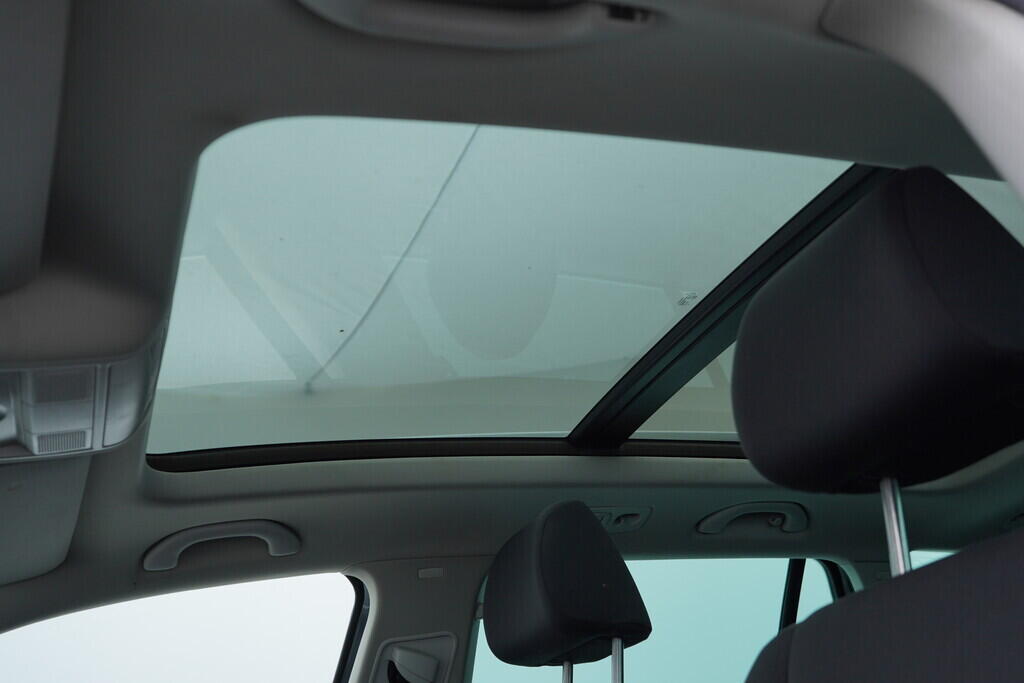 OV190V10175_35.webp_GOLF VARIANT Comfortline 1.4 TSI 90 kW manuál