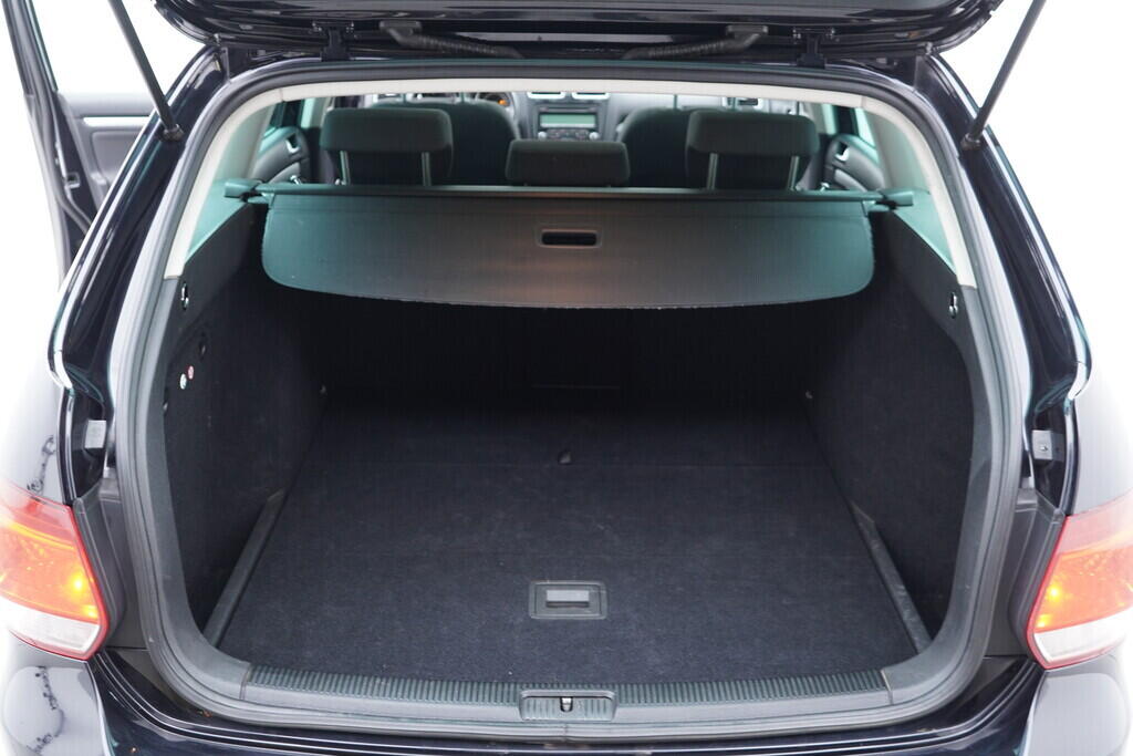 OV190V10175_36.webp_GOLF VARIANT Comfortline 1.4 TSI 90 kW manuál