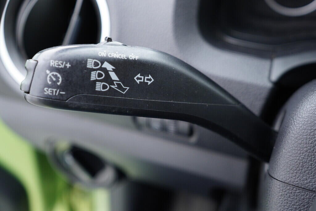 OV190V10176_23.webp_CITIGO Ambiente 1.0 MPI 55 kW manuál