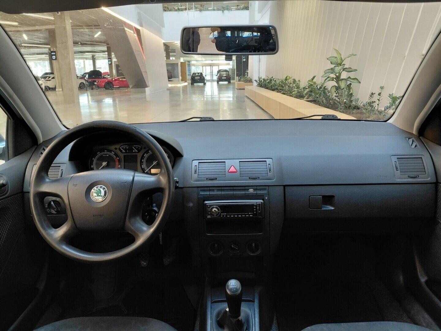 OV190V10179_18.webp_FABIA Ambiente 1.4 16V 55 kW manuál