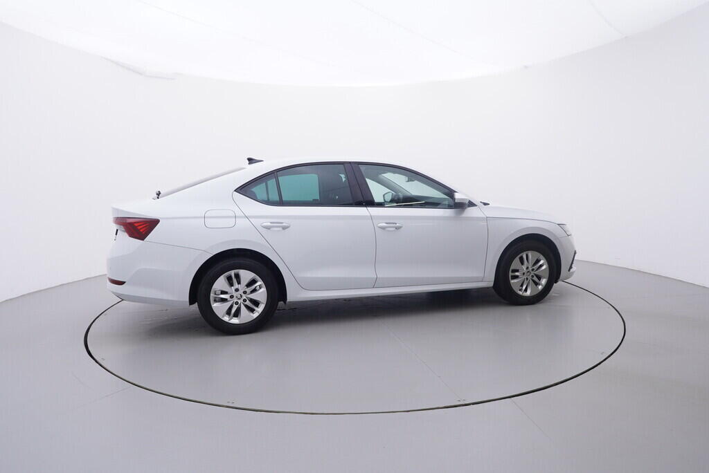 OV190V10183_15.webp_OCTAVIA Ambition 2.0 TDI 85 kW manuál, DPH