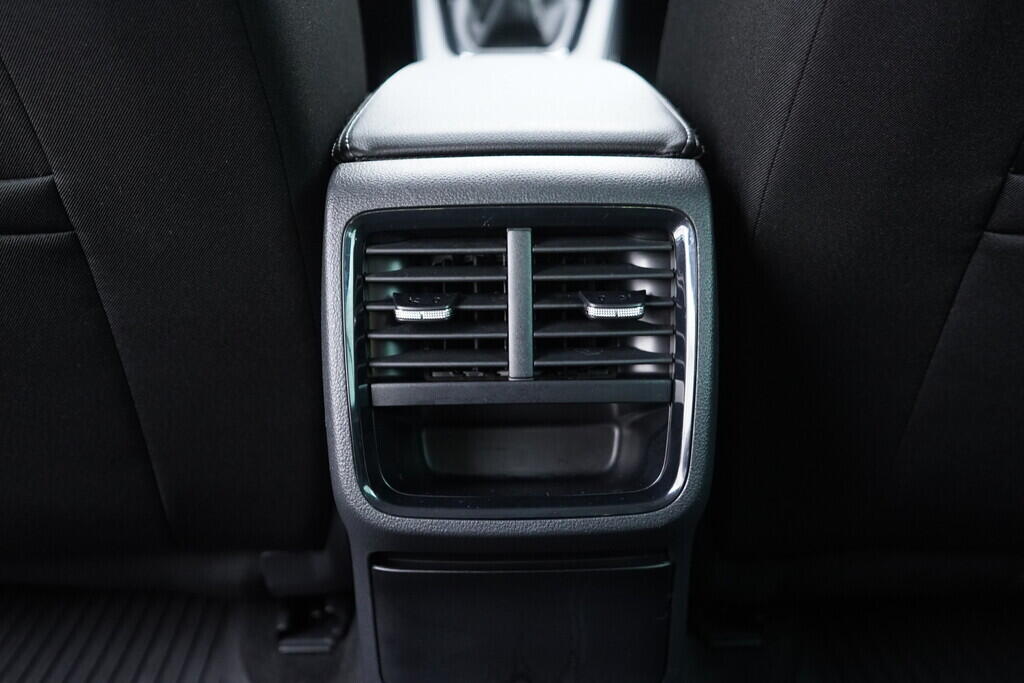 OV190V10183_34.webp_OCTAVIA Ambition 2.0 TDI 85 kW manuál, DPH