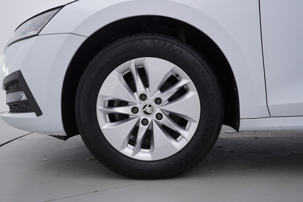 OV190V10183_38.webp_OCTAVIA Ambition 2.0 TDI 85 kW manuál, DPH