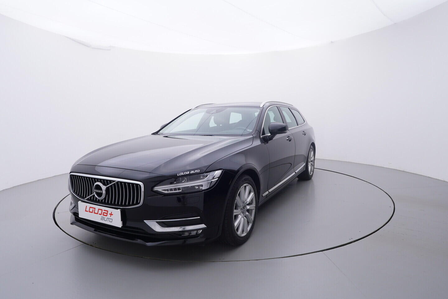 OV190V10187_10.webp_V90 Inscription 2.0 D4 140 kW automat