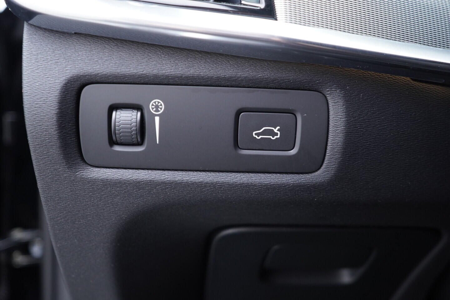 OV190V10187_29.webp_V90 Inscription 2.0 D4 140 kW automat