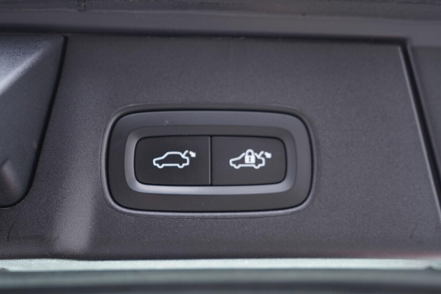 OV190V10187_42.webp_V90 Inscription 2.0 D4 140 kW automat