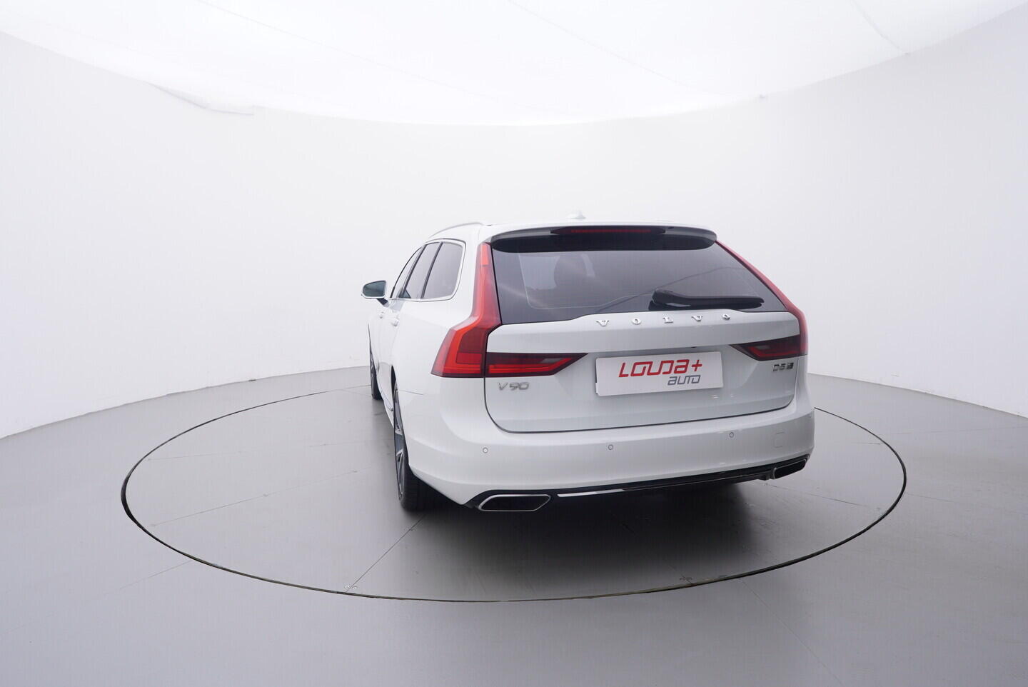 OV190V10188_13.webp_V90 Inscription 2.0 2.0 D5 173 kW automat