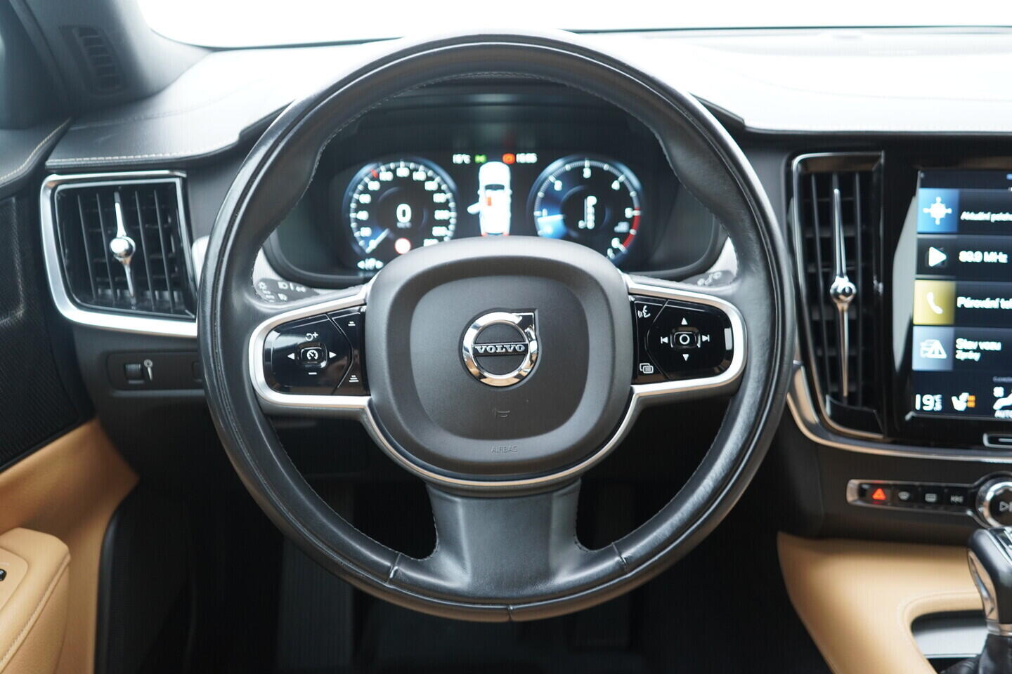 OV190V10188_28.webp_V90 Inscription 2.0 2.0 D5 173 kW automat