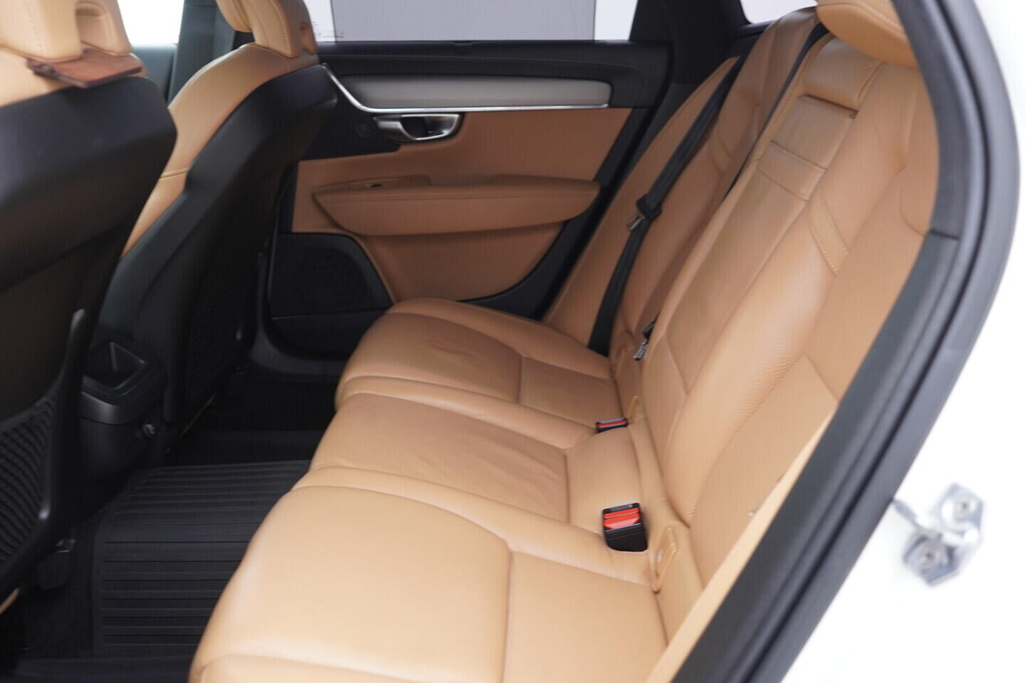 OV190V10188_35.webp_V90 Inscription 2.0 2.0 D5 173 kW automat