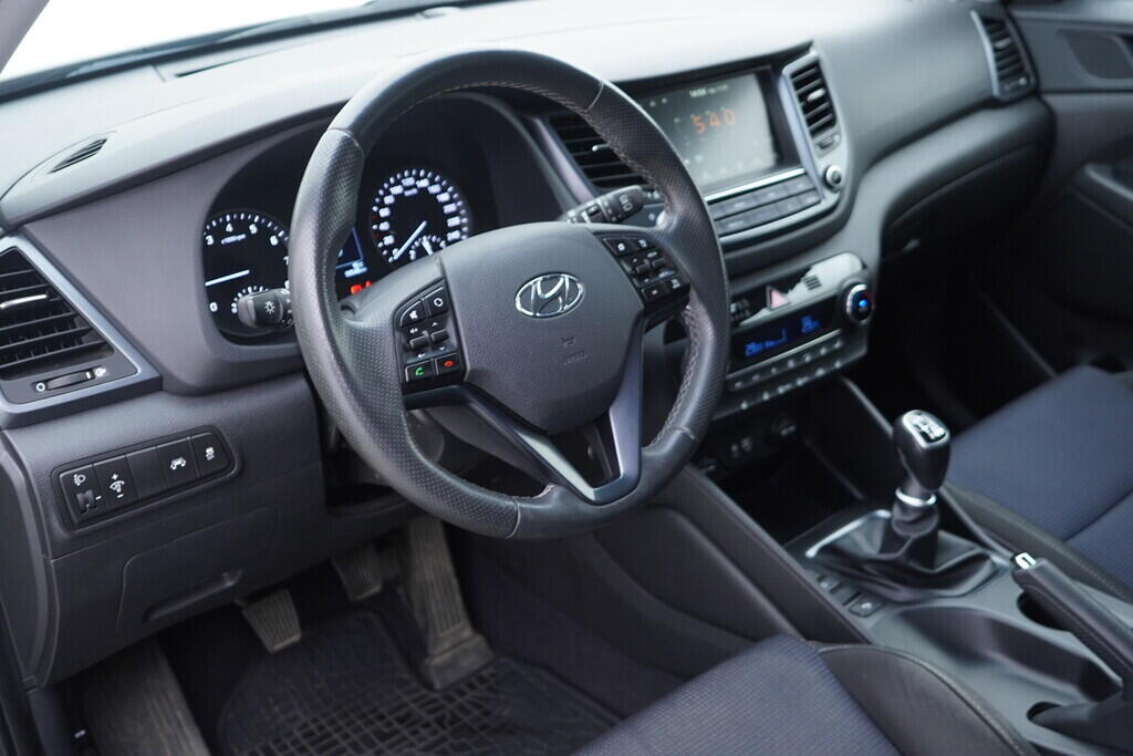 OV190V10193_21.webp_TUCSON TRIKOLOR 1.6 TGDI 130 kW manuál