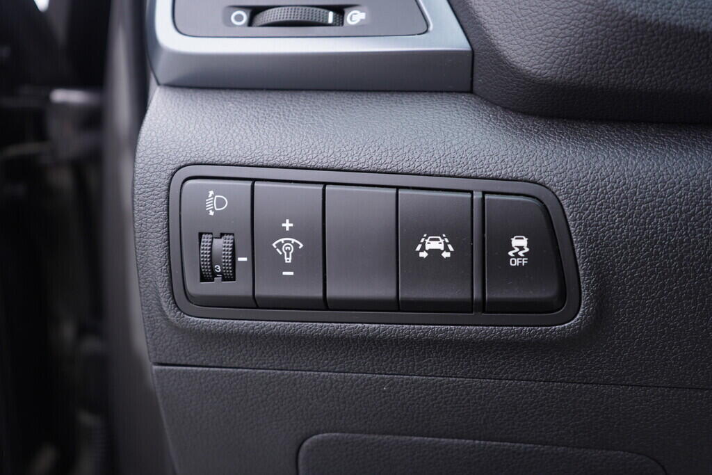 OV190V10193_25.webp_TUCSON TRIKOLOR 1.6 TGDI 130 kW manuál