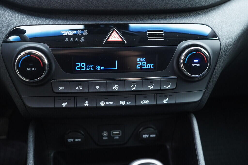 OV190V10193_32.webp_TUCSON TRIKOLOR 1.6 TGDI 130 kW manuál