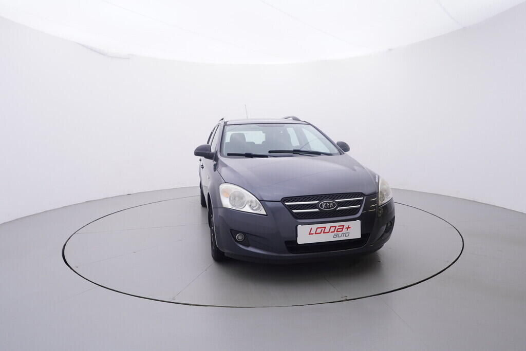 OV190V10197_17.webp_CEED Comfort 1.4 CVVT 80 kW manuál